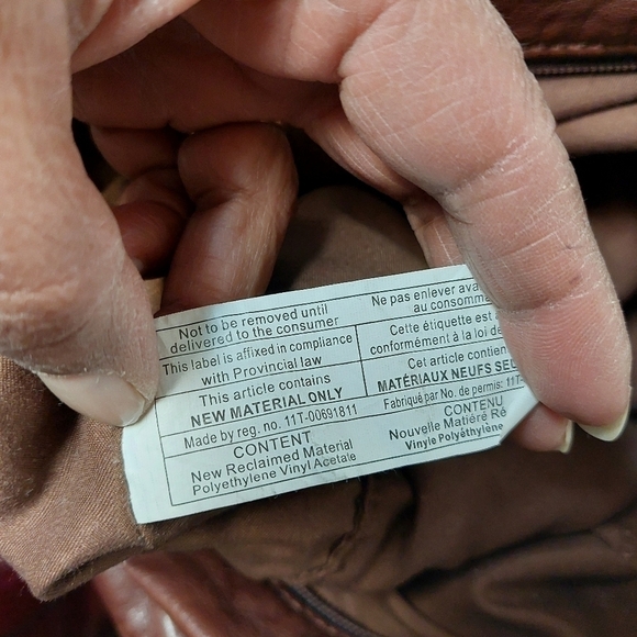 Bentley Leathers "Cargo" Shoulder Bag - Picture 14 of 16